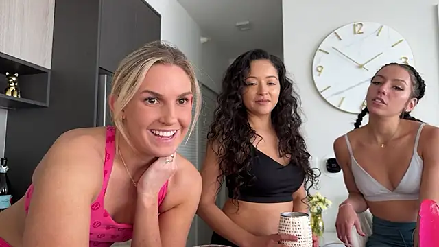 Graciemae baexx online show from February 19, 2025, 7:59 pm