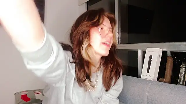 cherrybom969 online show from December 31, 2024, 2:40 am