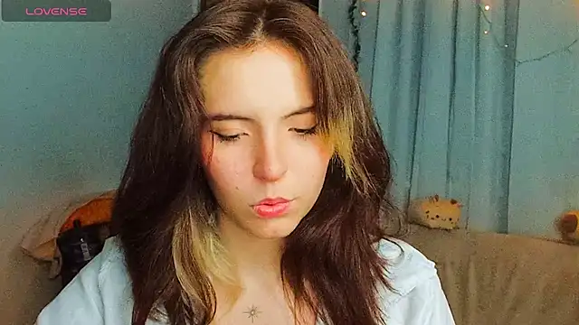 cherrybom969 online show from February 8, 2025, 2:04 am