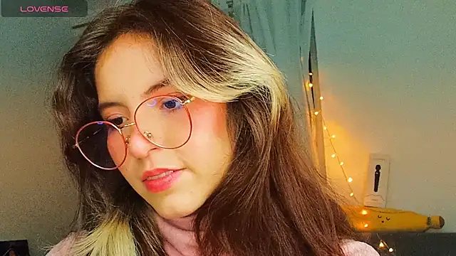 cherrybom969 online show from February 25, 2025, 1:09 am