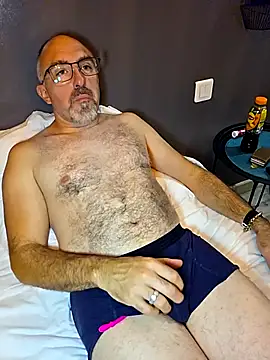 Crosss-23cm online show from October 12, 2025, 6:40 pm