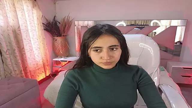 Mia Fischer online show from December 15, 2025, 7:29 pm