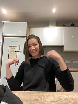 adarussell online show from October 4, 2025, 7:12 pm