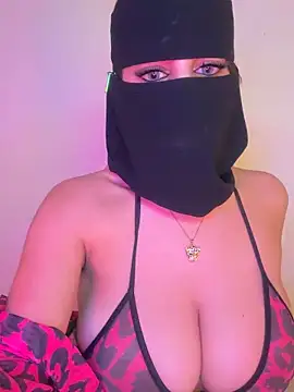 Snapshot of shanelle0 chatting on December 24, 2024, 12:00 am shanelle0 online show from December 24, 2024, 12:00 am