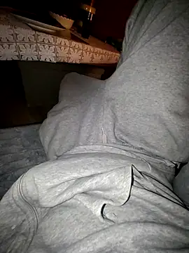 Snapshot of Polish41 chatting on October 6, 2025, 12:19 am Polish41 online show from October 6, 2025, 12:19 am