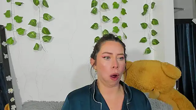 JanneKim online show from December 1, 2025, 3:55 am