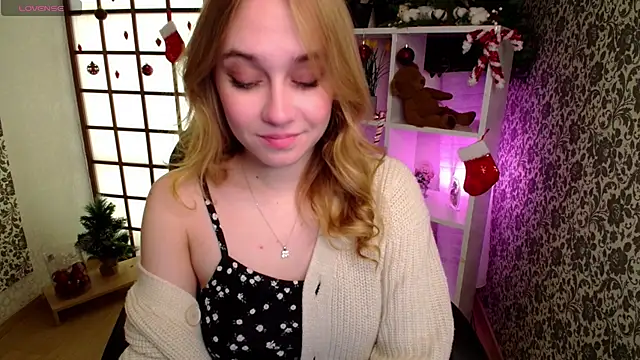 LianaBright online show from January 6, 2025, 2:04 am