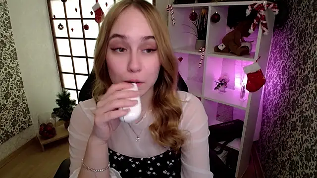 LianaBright online show from January 16, 2025, 5:32 am