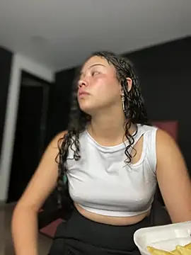 Paloma  LS online show from February 10, 2025, 8:21 pm