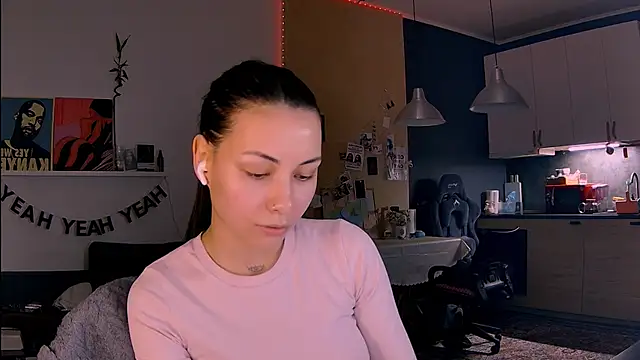 valorant girl online show from February 12, 2026, 2:56 pm