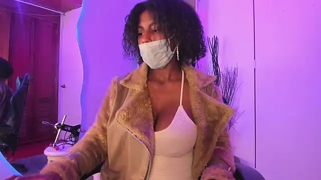 CoccoBele69 online show from March 19, 2025, 3:09 am