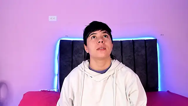 AbbySmiitth  online show from February 7, 2025, 12:28 pm