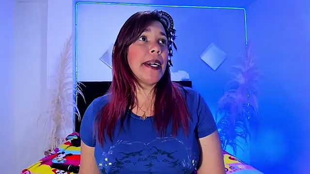 Snapshot of Hannahoney_ chatting on January 24, 2025, 7:07 pm Hannahoney  online show from January 24, 2025, 7:07 pm