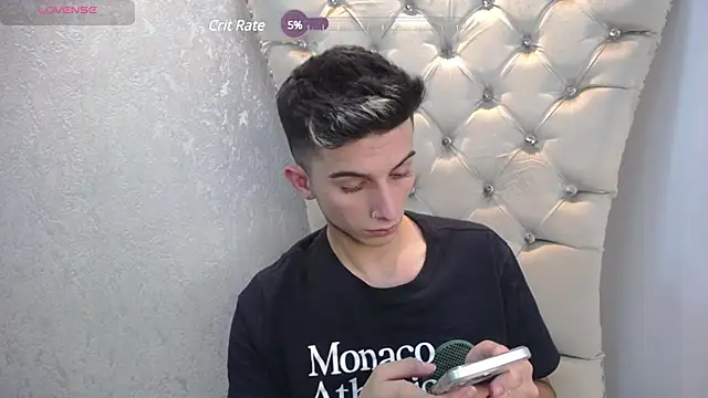 MrWilliseo online show from December 11, 2024, 10:49 pm