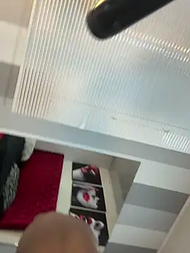 KENDER21  online show from March 4, 2025, 3:48 pm