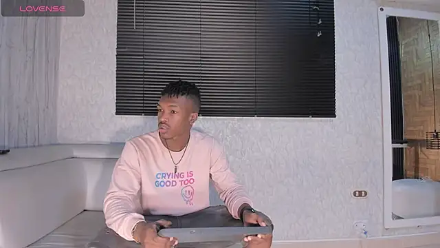 KENDER21  online show from September 10, 2025, 8:31 pm