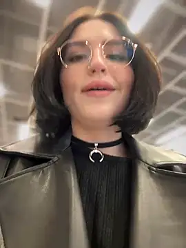 meow girl online show from December 11, 2024, 11:08 am