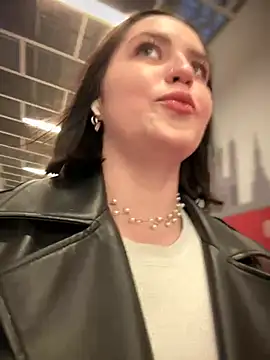 meow girl online show from January 10, 2025, 10:06 am