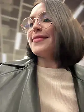 meow girl online show from January 13, 2025, 2:11 pm