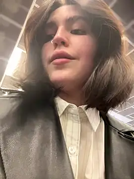 meow girl online show from March 14, 2025, 12:07 pm