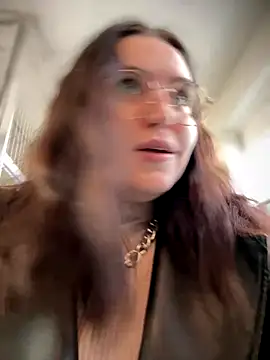 meow girl online show from October 31, 2025, 10:05 am