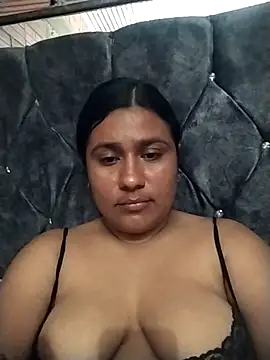 Snapshot of morenitagras chatting on December 18, 2025, 6:47 pm morenitagras online show from December 18, 2025, 6:47 pm