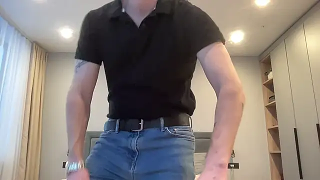 cute mark online show from January 7, 2026, 1:24 pm