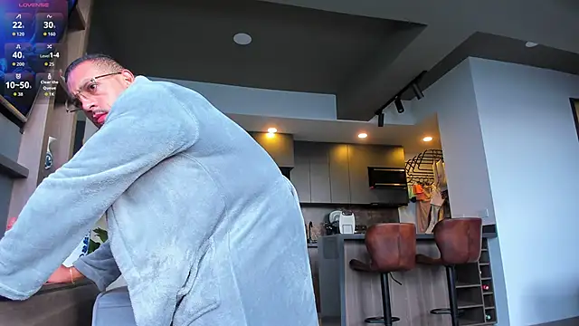 Snapshot of Maximo_Marcelo chatting on January 15, 2026, 12:10 pm Maximo Marcelo online show from January 15, 2026, 12:10 pm