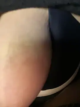 adry moon666 online show from January 3, 2025, 5:06 am