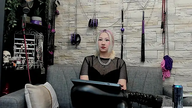 Snapshot of CruelMistress chatting on May 7, 2026, 12:49 am CruelMistress online show from May 7, 2026, 12:49 am