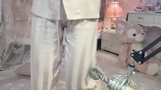 JennieKim RoseannePark online show from December 20, 2024, 4:25 pm