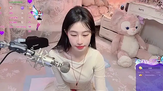 JennieKim RoseannePark online show from January 5, 2025, 11:37 am