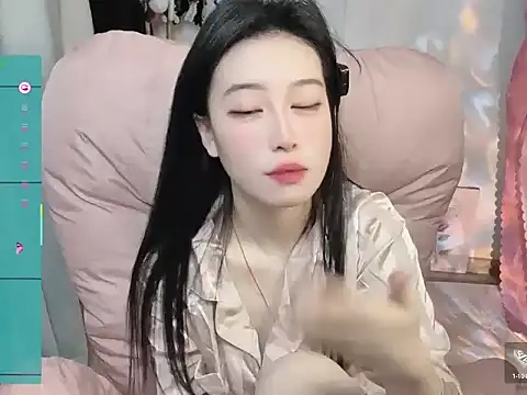 JennieKim RoseannePark online show from January 20, 2025, 2:46 pm