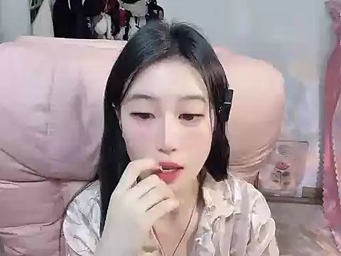 JennieKim RoseannePark online show from January 20, 2025, 8:50 pm