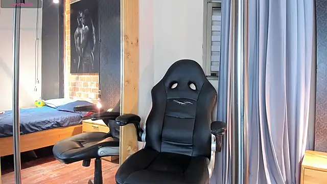 Venusflame   online show from March 14, 2025, 11:45 am