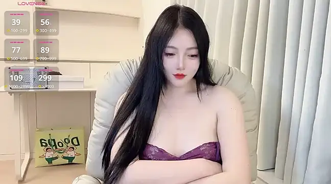 Snapshot of Kulomiyee_koi chatting on January 31, 2025, 4:17 pm Kulomiyee koi online show from January 31, 2025, 4:17 pm