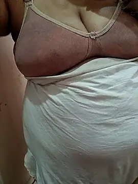 milf-kaira online show from January 12, 2026, 7:13 am