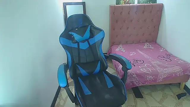 zoe connor19 online show from March 21, 2025, 2:39 am