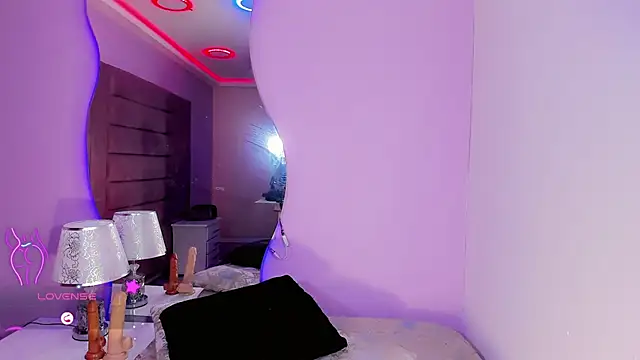 Shanelengel online show from November 3, 2025, 5:42 am