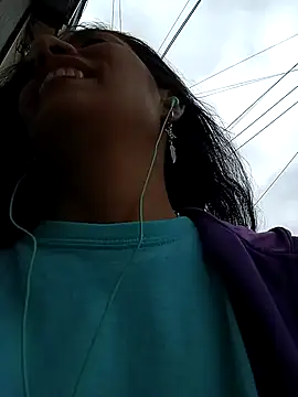 chloewildd  online show from September 14, 2025, 5:01 pm