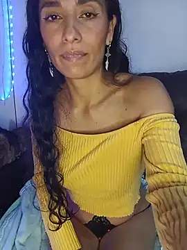 Snapshot of chloewildd_ chatting on June 7, 2026, 11:19 pm chloewildd online show from June 7, 2026, 11:19 pm