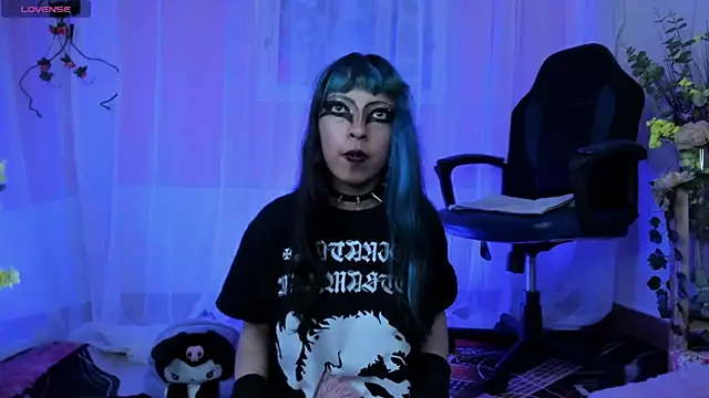 Snapshot of Neon_666_ chatting on December 5, 2024, 3:17 pm Neon 666 online show from December 5, 2024, 3:17 pm