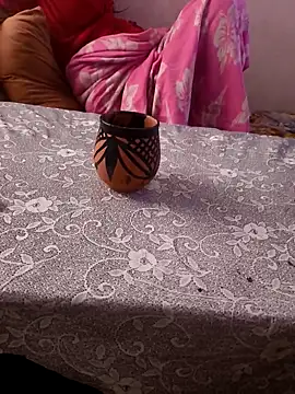 Snapshot of nouramaroc chatting on February 18, 2025, 5:42 pm nouramaroc online show from February 18, 2025, 5:42 pm
