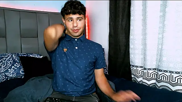 Snapshot of beautiful_james chatting on January 12, 2025, 10:01 pm beautiful james online show from January 12, 2025, 10:01 pm