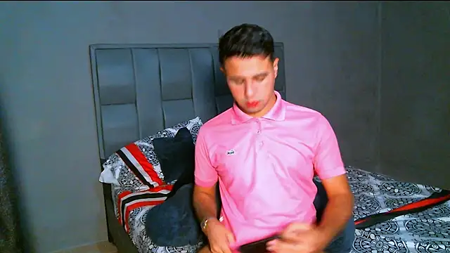 Snapshot of beautiful_james chatting on January 27, 2025, 2:10 am beautiful james online show from January 27, 2025, 2:10 am