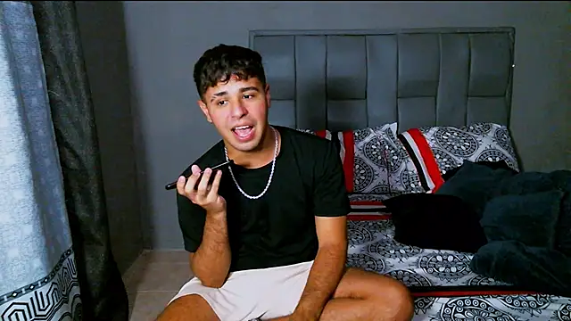 Snapshot of beautiful_james chatting on January 30, 2025, 3:11 am beautiful james online show from January 30, 2025, 3:11 am