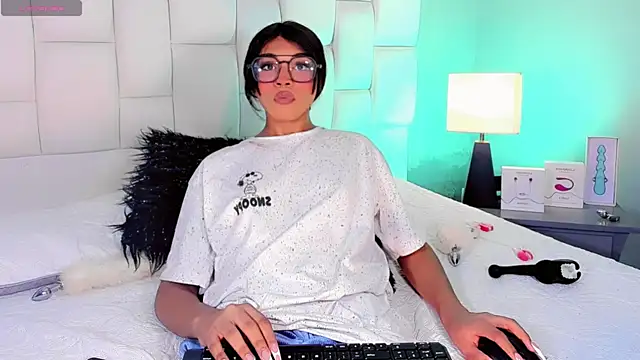 ValentinaMarinn online show from March 5, 2025, 2:46 am