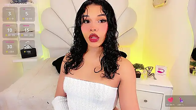 ValentinaMarinn online show from September 23, 2025, 9:07 pm