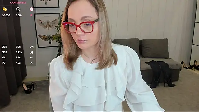 Snapshot of AdelaideRosabel chatting on December 6, 2024, 1:40 am AdelaideRosabel online show from December 6, 2024, 1:40 am