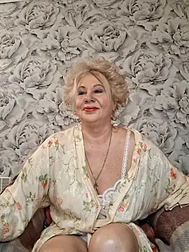 Snapshot of PALETT chatting on February 28, 2025, 4:10 am PALETT online show from February 28, 2025, 4:10 am